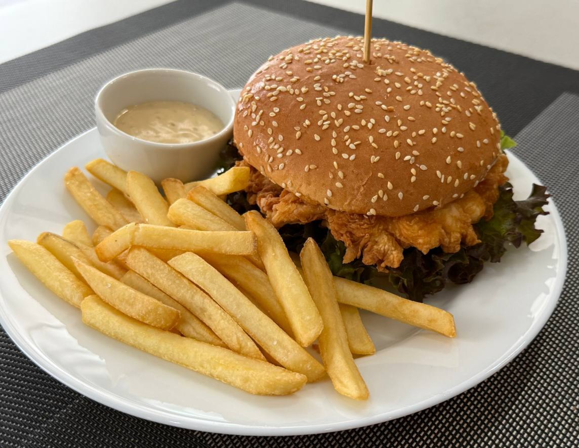 BURGER 1 + Pepsi 0.33L