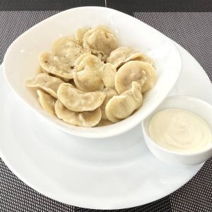 Pelimeni cu care de Vita si Porc